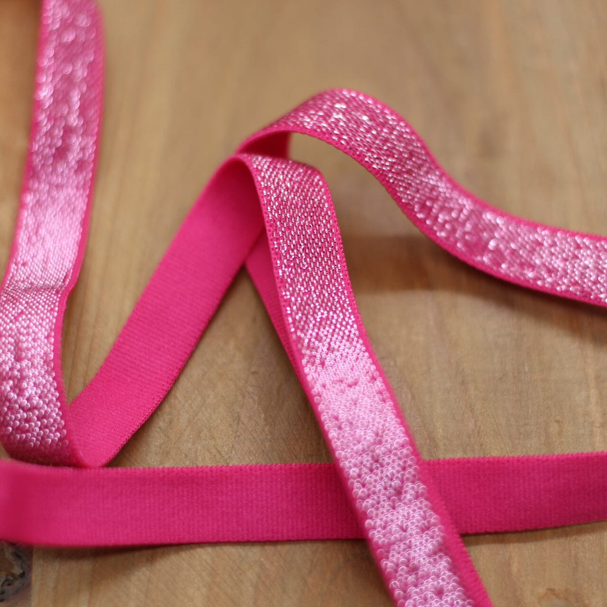 Elastique Lurex Fuschia 10mm (Vendu x10cm) Mercerie Sélection Gaspard & Léonie | Gaspard et Léonie Tissus en ligne et Mercerie à Toulouse
