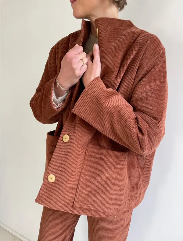 La veste/manteau EVERYDAY - Patron de couture pochette - MAISON ESSENTIELLE Patron de couture MAISON ESSENTIELLE | Gaspard et Léonie Tissus en ligne et Mercerie à Toulouse