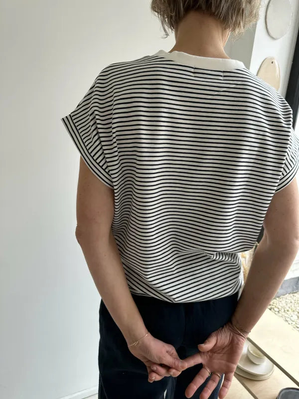 Le tee-shirt/sweat PARFAIT - Patron de couture pochette - MAISON ESSENTIELLE Patron de couture MAISON ESSENTIELLE | Gaspard et Léonie Tissus en ligne et Mercerie à Toulouse