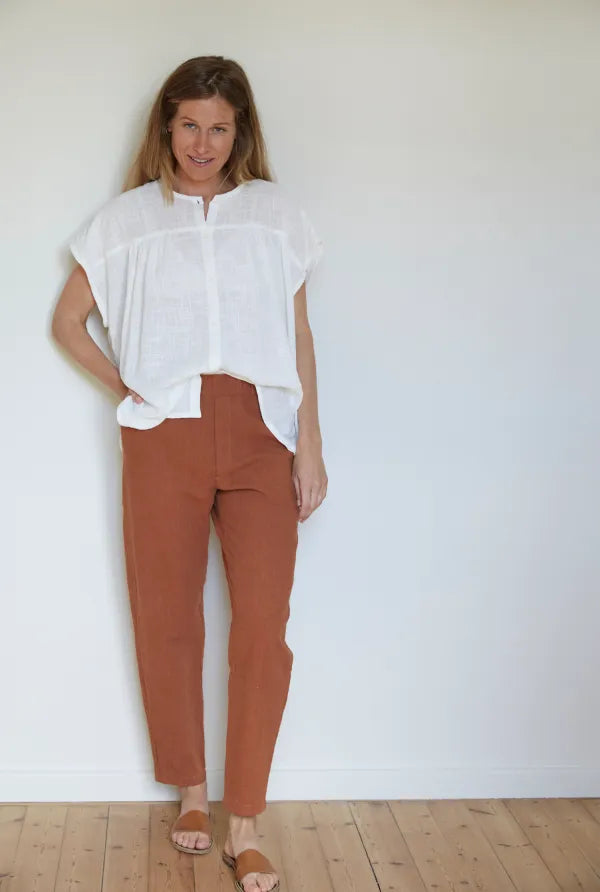Pantalon le MOM PANT - Patron de couture pochette - MAISON ESSENTIELLE Patron de couture MAISON ESSENTIELLE | Gaspard et Léonie Tissus en ligne et Mercerie à Toulouse