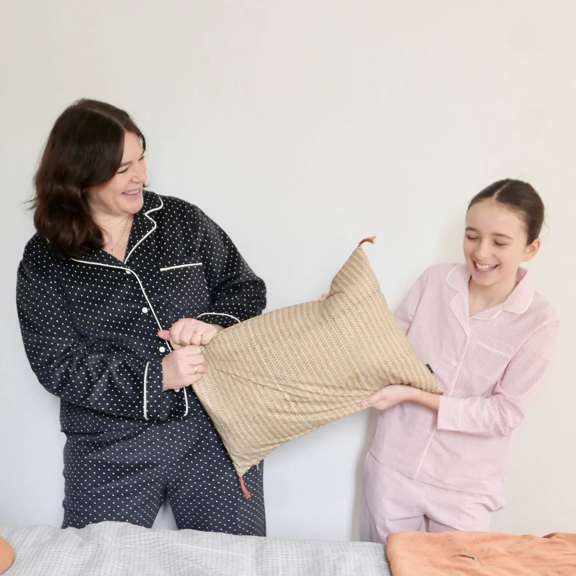 Pyjama BUDAPEST - Patron de couture pochette - IKATEE Patron de couture Ikatee | Gaspard et Léonie Tissus en ligne et Mercerie à Toulouse