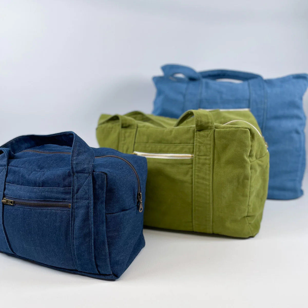 Sac de voyage et trousse de toilette VOYAGE - Patron de couture pochette - IKATEE Patron de couture Ikatee | Gaspard et Léonie Tissus en ligne et Mercerie à Toulouse