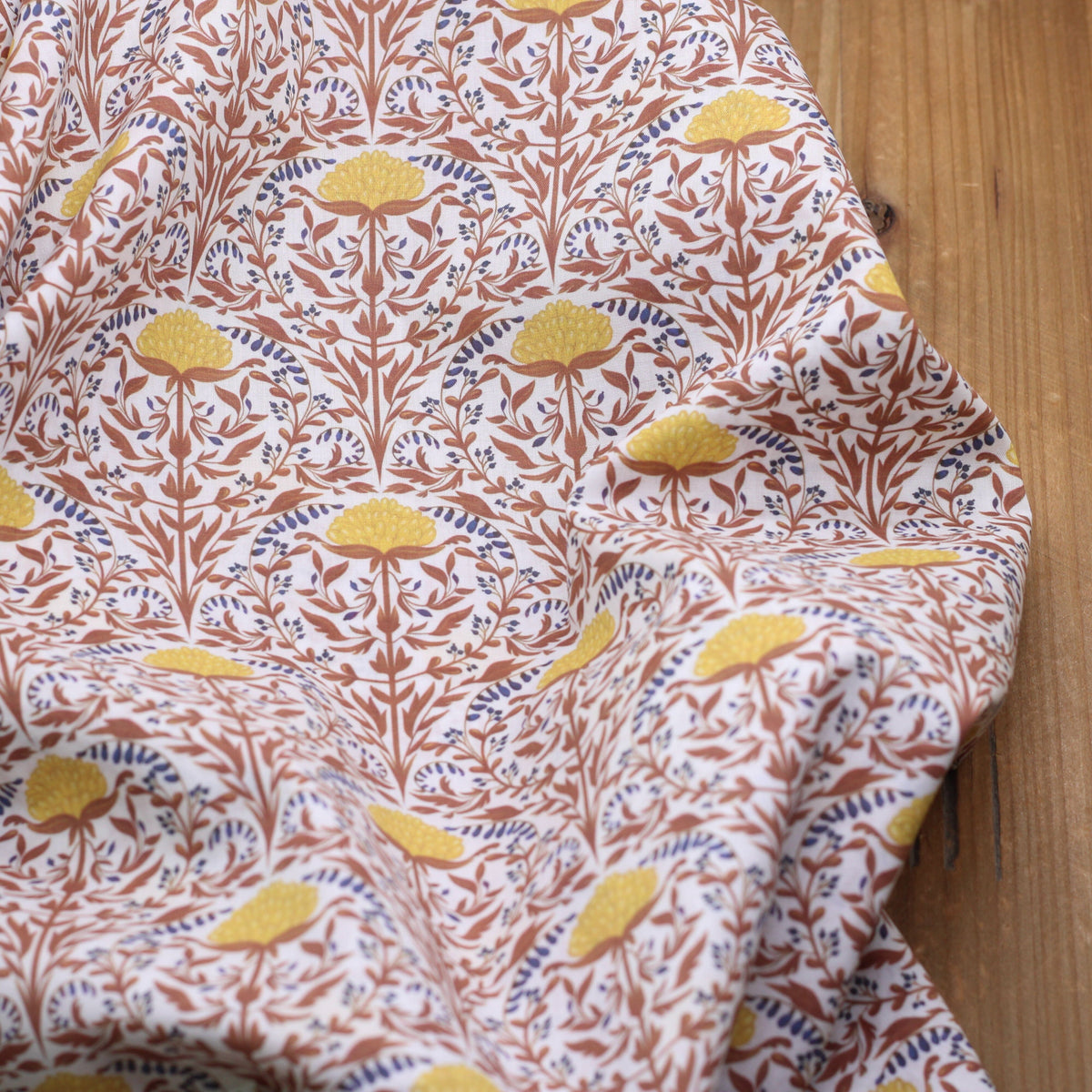 Tissu batiste de coton - DELHI - Ocre/Marron (vendu x10cm) Tissus Sélection Gaspard & Léonie | Gaspard et Léonie Tissus en ligne et Mercerie à Toulouse
