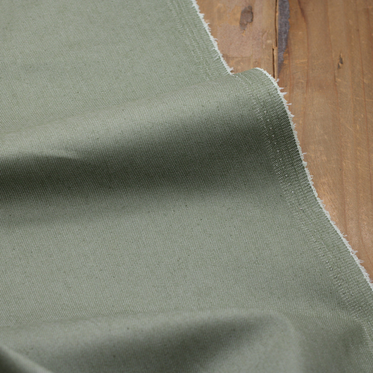 Tissu coton denim Stretch 9 Oz - Vert Kaki (Vendu x10cm) Tissus Sélection Gaspard & Léonie | Gaspard et Léonie Tissus en ligne et Mercerie à Toulouse