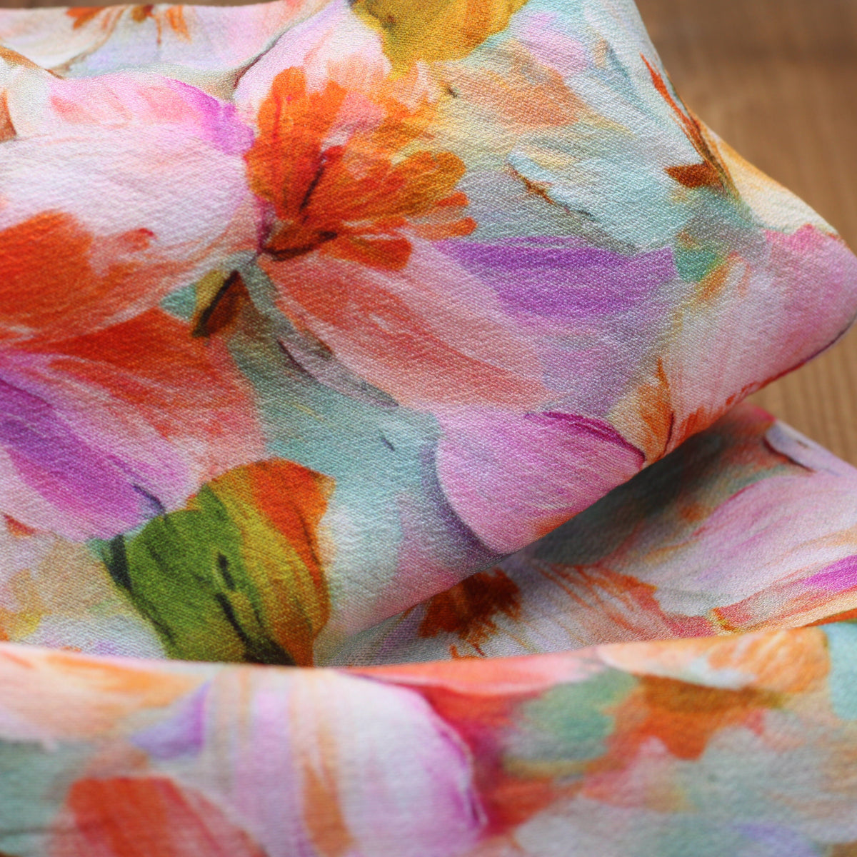 Tissu Crêpe de viscose fleuri- NELLY - Rose (Vendu x10cm) Tissus Sélection Gaspard & Léonie | Gaspard et Léonie Tissus en ligne et Mercerie à Toulouse