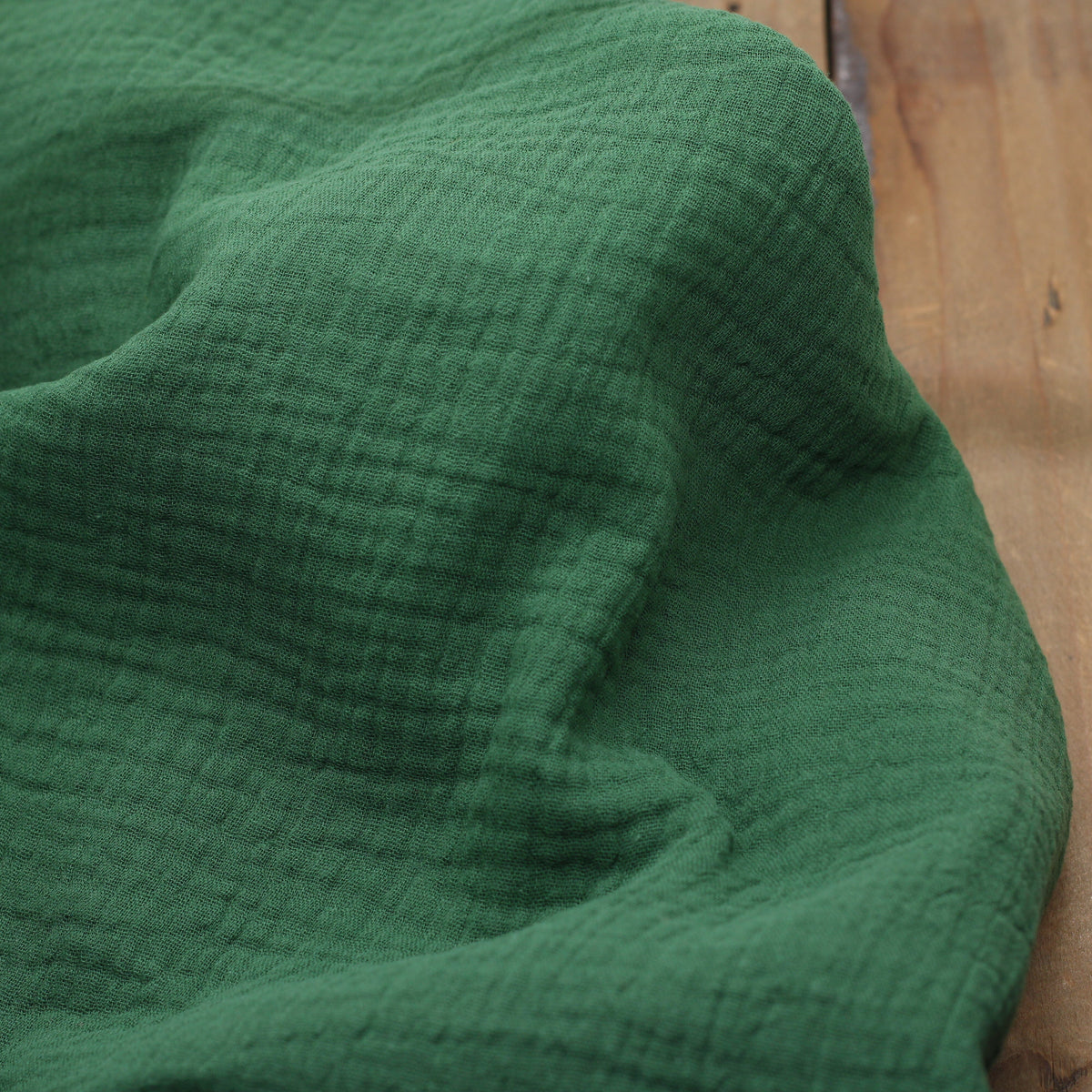 Tissu Double gaze de coton BIO - Vert mousse (Vendu x10cm) Tissus Sélection Gaspard & Léonie | Gaspard et Léonie Tissus en ligne et Mercerie à Toulouse