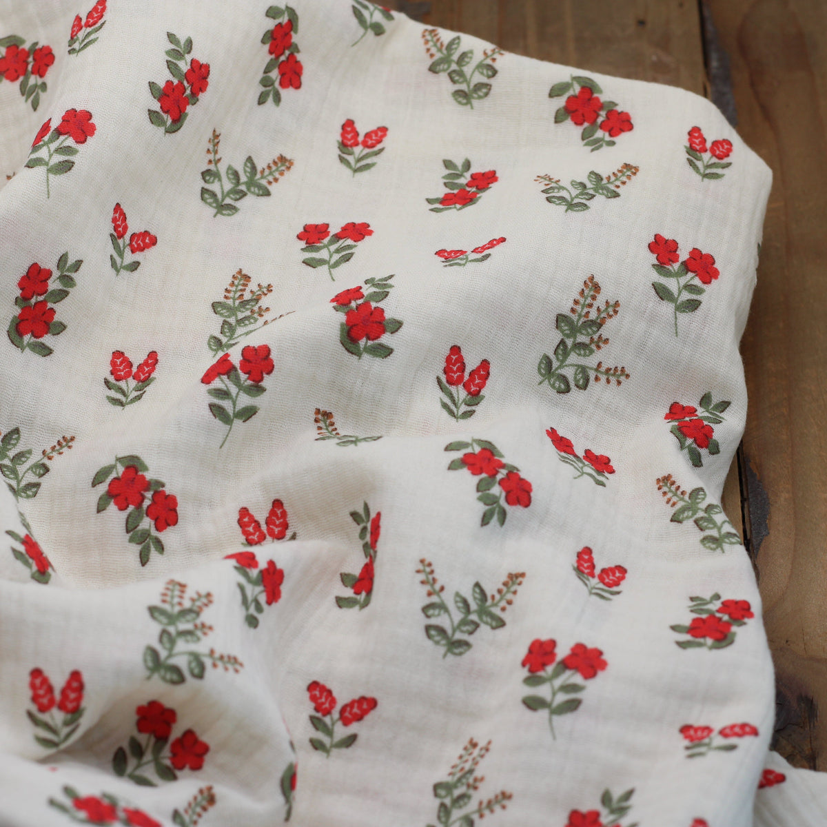 Tissu double Gaze de coton - FERGIE - Ecrue/Rouge (Vendu x10cm) Tissus DOMOTEX | Gaspard et Léonie Tissus en ligne et Mercerie à Toulouse