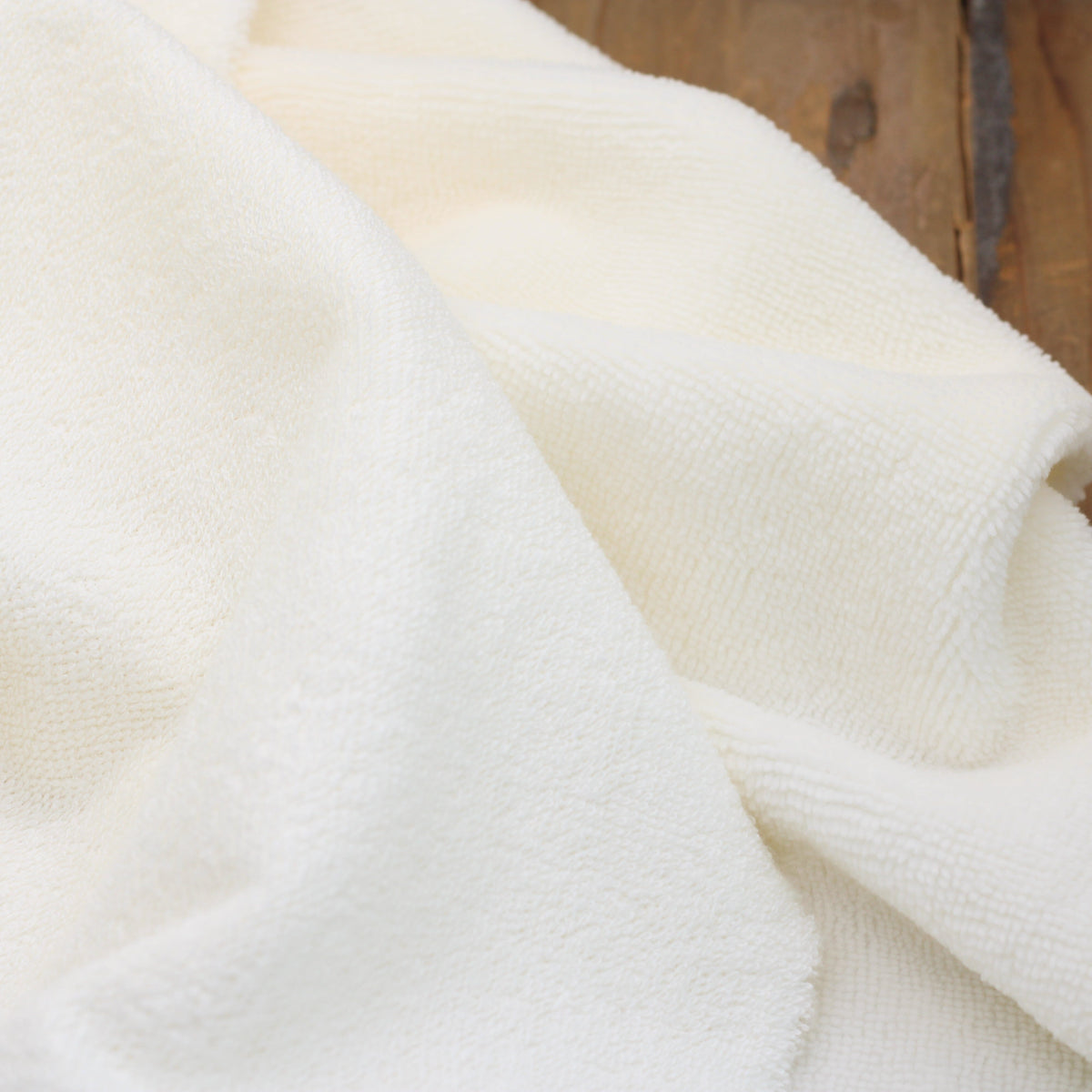 Tissu Eponge Microfibre de bambou - Ecru (Vendu x10cm) Tissus Sélection Gaspard & Léonie | Gaspard et Léonie Tissus en ligne et Mercerie à Toulouse