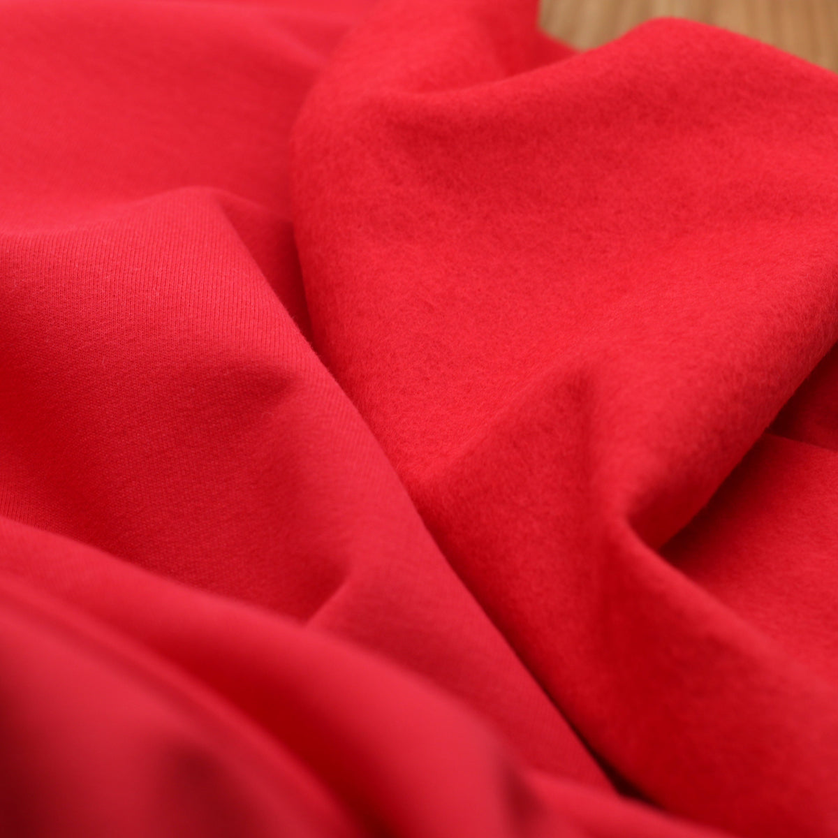 Tissu French Terry Gratté Uni GOTS- Rouge (Vendu x10cm) Tissus Sélection Gaspard & Léonie | Gaspard et Léonie Tissus en ligne et Mercerie à Toulouse