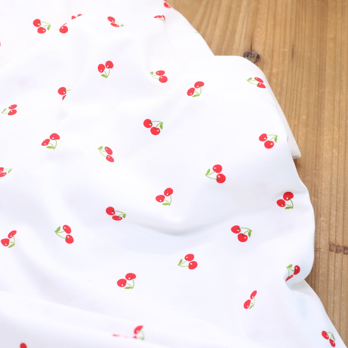 Tissu Jersey de coton - CERISES - Rouge/Blanc (vendu x10cm) Tissus Sélection Gaspard & Léonie | Gaspard et Léonie Tissus en ligne et Mercerie à Toulouse