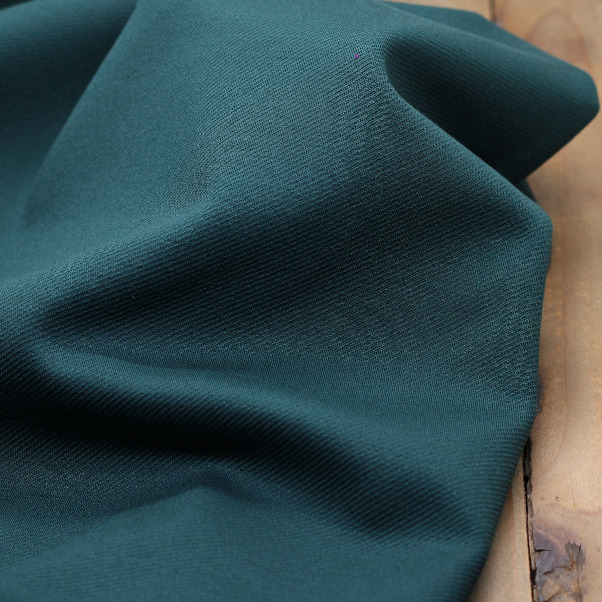 Tissu Jersey Milano Twill uni - Vert sapin (Vendu x10cm) Tissus L'atelier de Gaspard et Léonie | Gaspard et Léonie Tissus en ligne et Mercerie à Toulouse