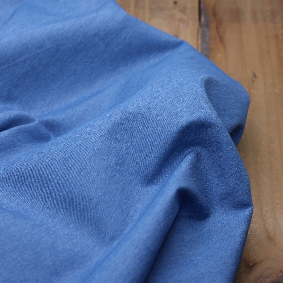 Tissu popeline de Coton Denim léger - Bleu (Vendu x10cm) Tissus Sélection Gaspard & Léonie | Gaspard et Léonie Tissus en ligne et Mercerie à Toulouse