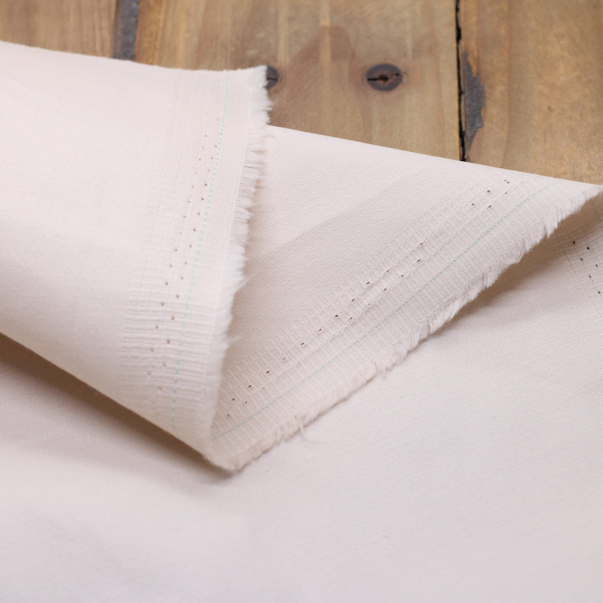Tissu Twill de coton brossé stretch - CHINO - Ecru (Vendu par 10cm) Tissus Sélection Gaspard & Léonie | Gaspard et Léonie Tissus en ligne et Mercerie à Toulouse