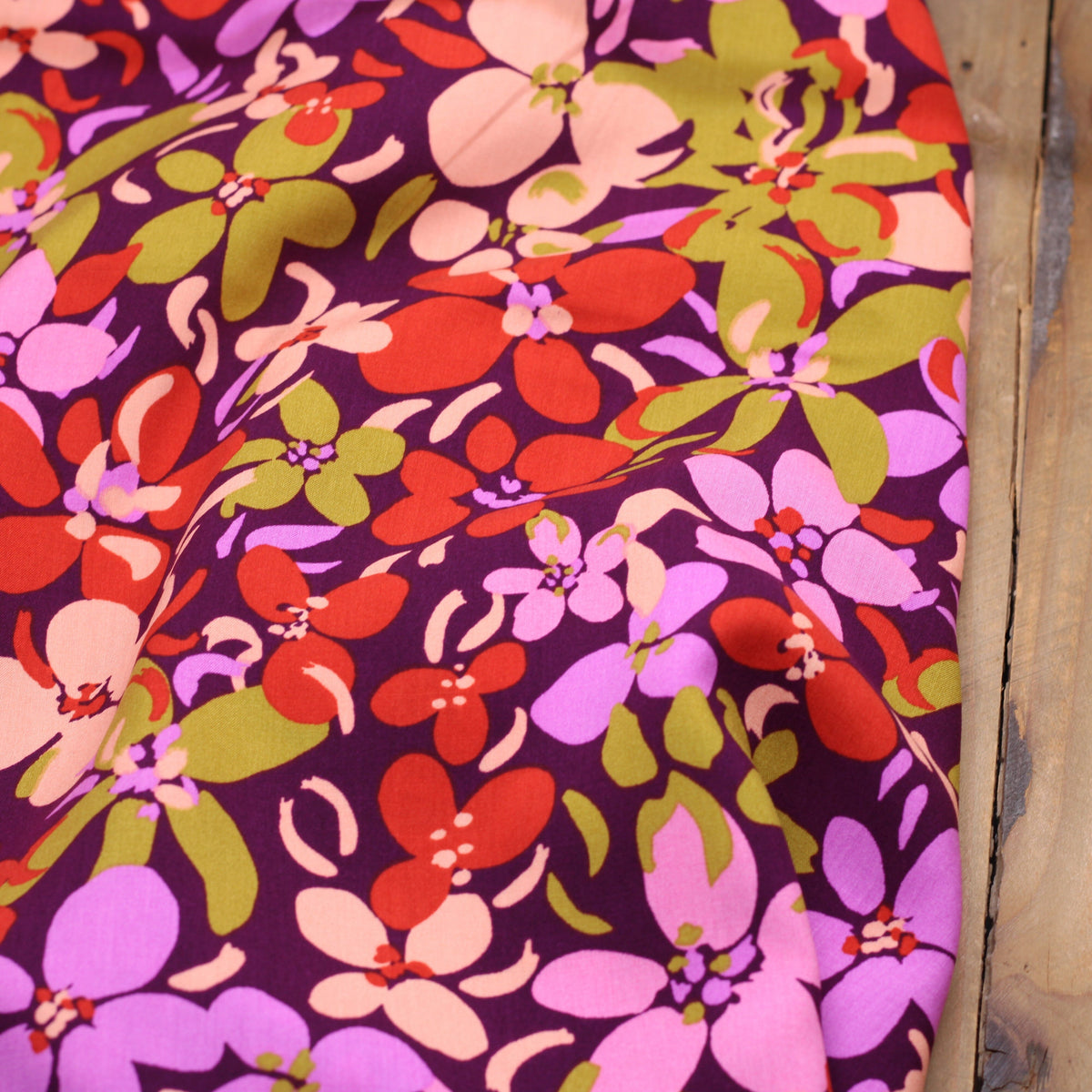 Tissu Viscose - FLEUR - Violet (vendu x10cm) Tissus Sélection Gaspard & Léonie | Gaspard et Léonie Tissus en ligne et Mercerie à Toulouse