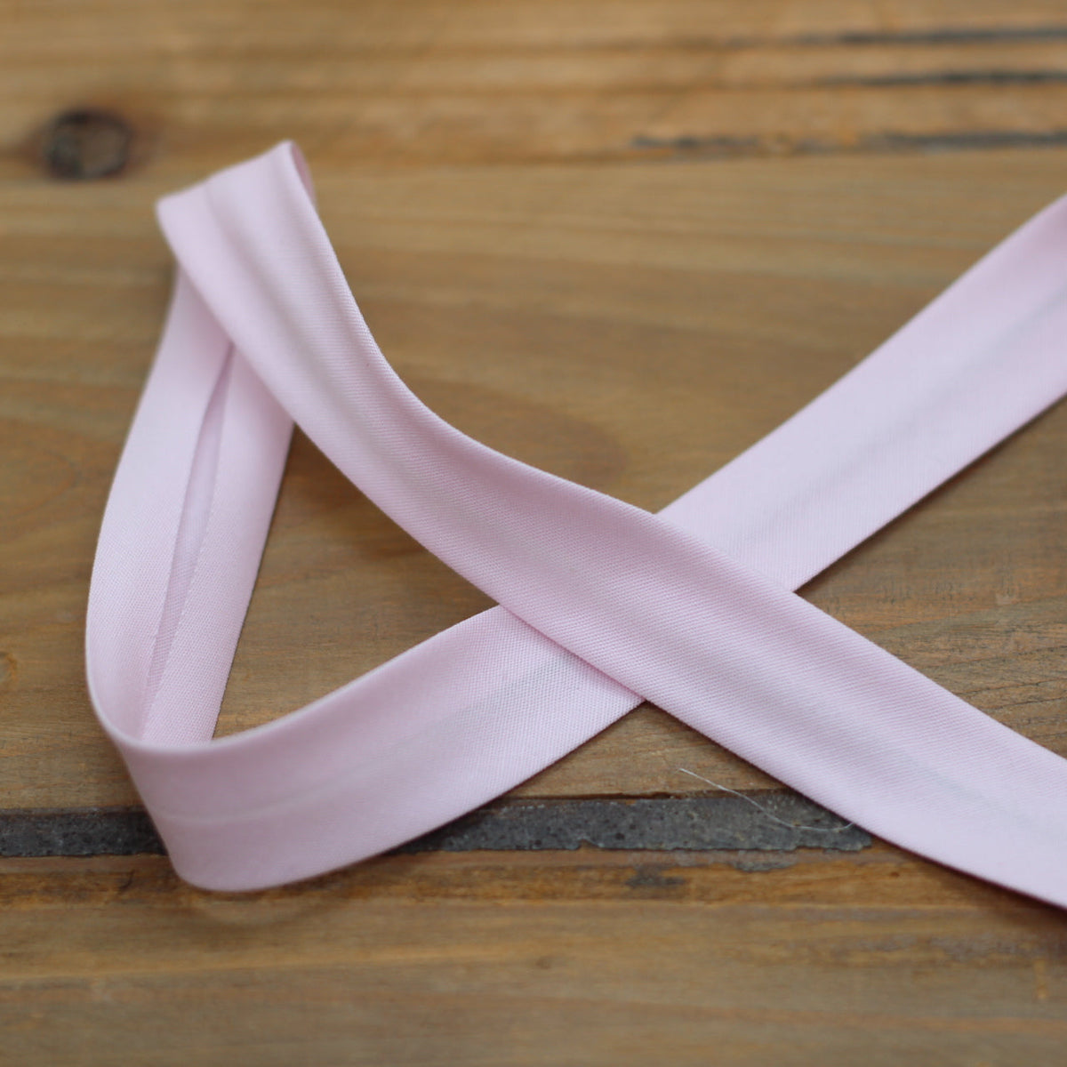 Biais Stretch Rose 18mm Col:31 Mercerie Sélection Gaspard & Léonie | Gaspard et Léonie Tissus en ligne et Mercerie à Toulouse