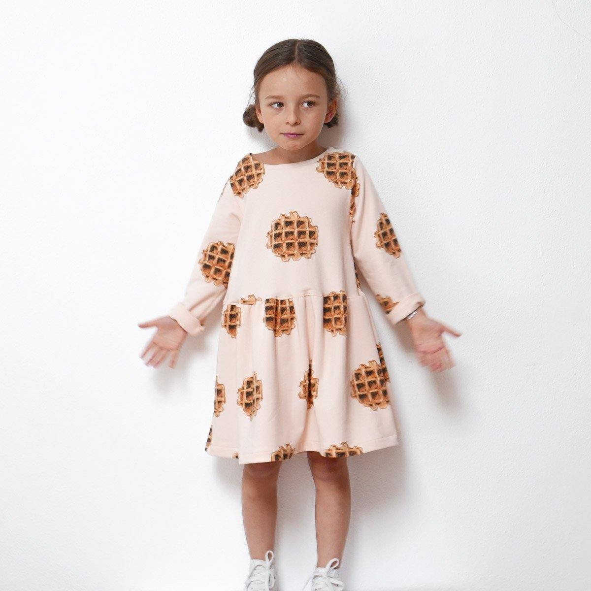 HELSINKI Kids Enfant Robe patron de couture pochette - L'atelier de Gaspard et Léonie