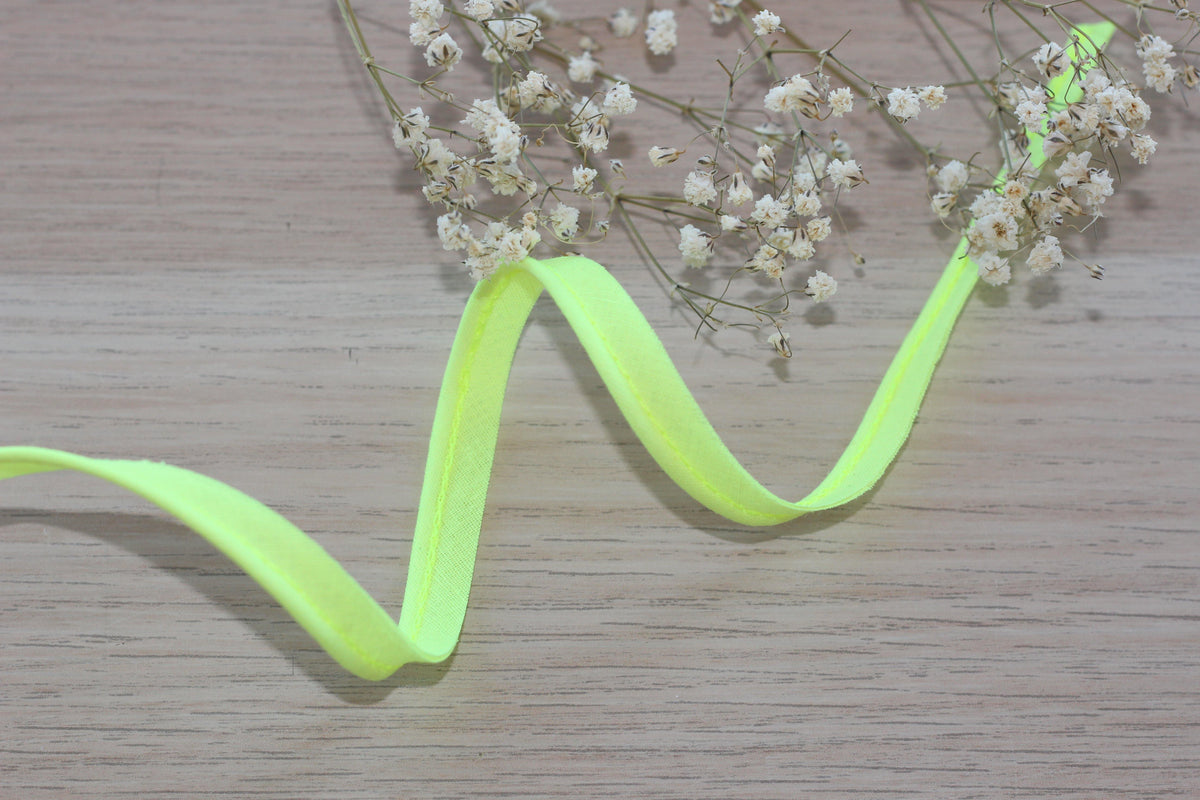 Passepoil Fluo jaune 10mm Col:1304 (vendu x10cm) - L'atelier de Gaspard et Léonie
