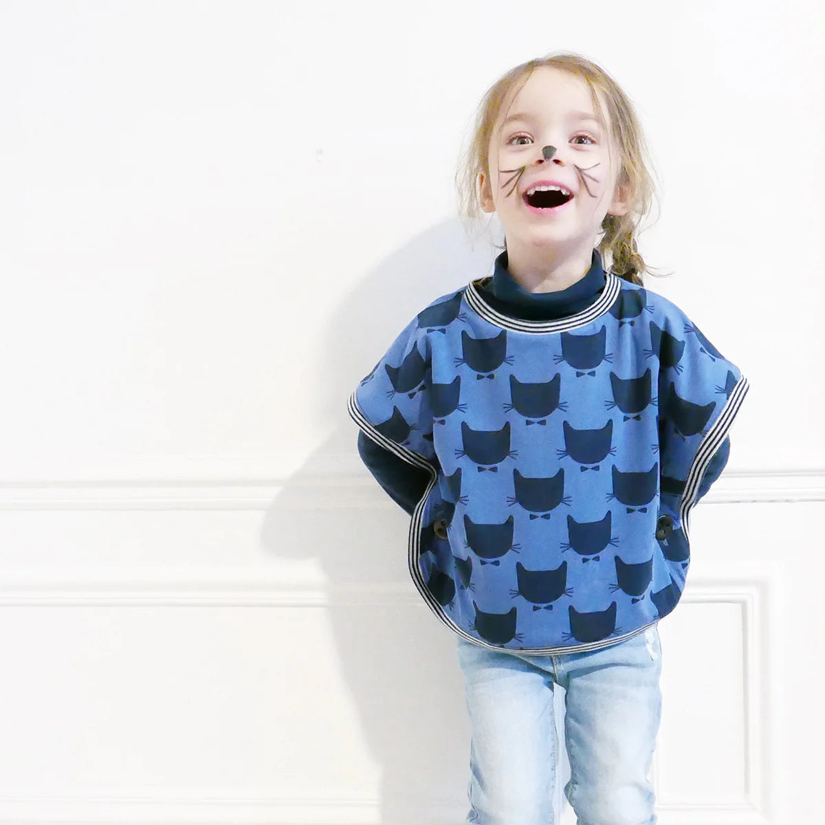 Poncho ASTER - patron de couture pochette - IKATEE Patron de couture Ikatee | Gaspard et Léonie Tissus en ligne et Mercerie à Toulouse
