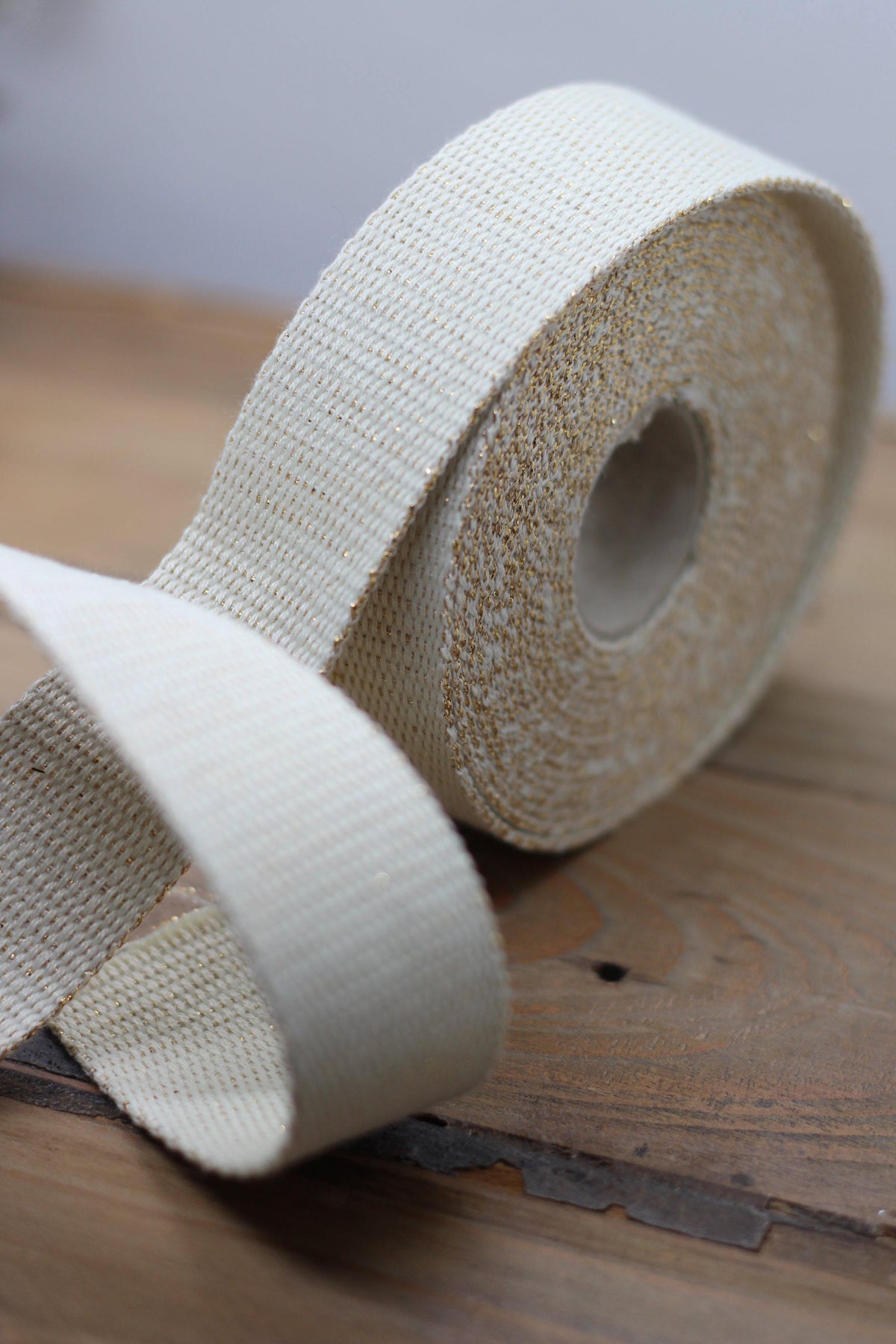 Sangle Métallisée Ecru/Or (Vendu x10cm) - L'atelier de Gaspard et Léonie