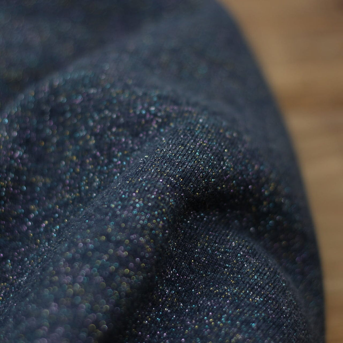 Tissu French Terry Glitter Bleu Denim/Arc en ciel (Vendu x10cm) Tissus Sélection Gaspard & Léonie | Gaspard et Léonie Tissus en ligne et Mercerie à Toulouse