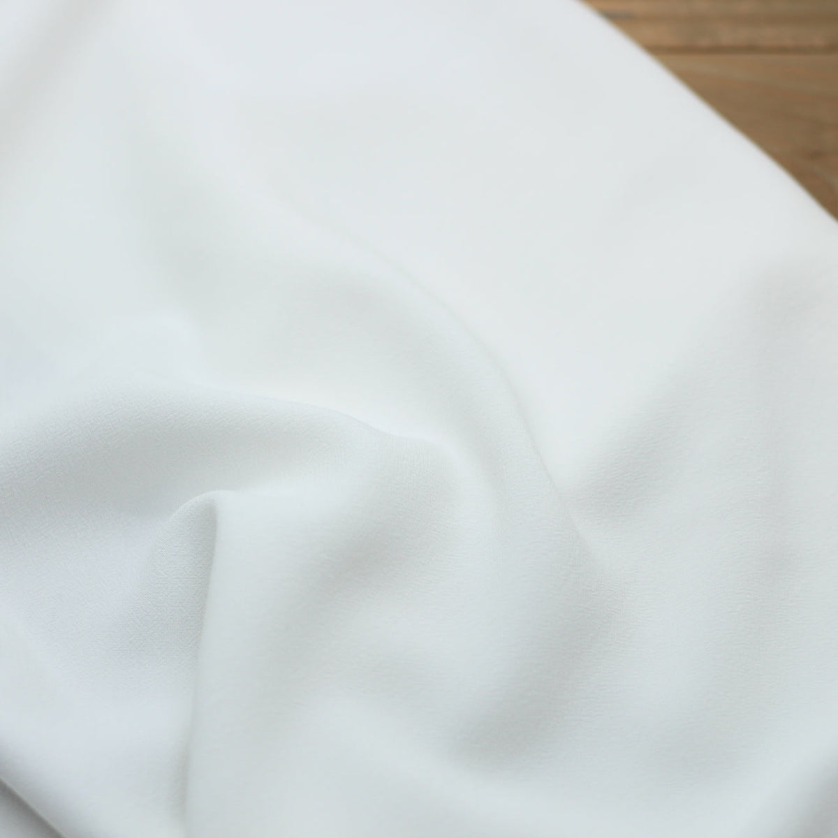 Tissu Viscose Unie - Blanc cassé (Vendu x10cm) Tissus Sélection Gaspard & Léonie | Gaspard et Léonie Tissus en ligne et Mercerie à Toulouse