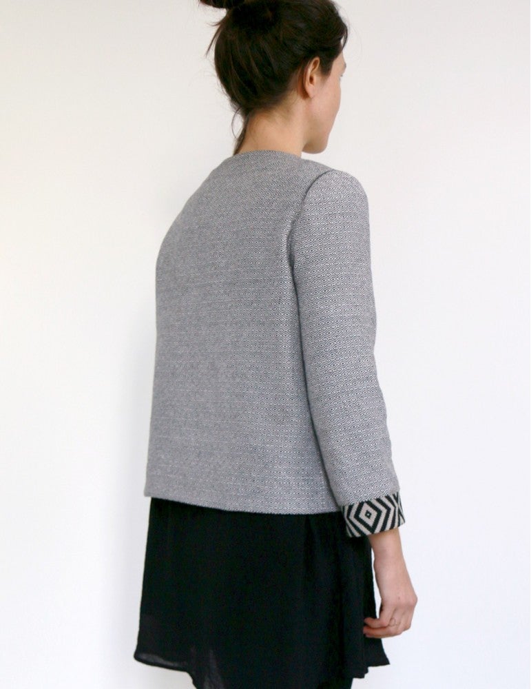 Veste femme CLAUDIE Patron de couture pochette - Atelier SCÄMMIT Patron de couture ATELIER SCÄMMIT | Gaspard et Léonie Tissus en ligne et Mercerie à Toulouse