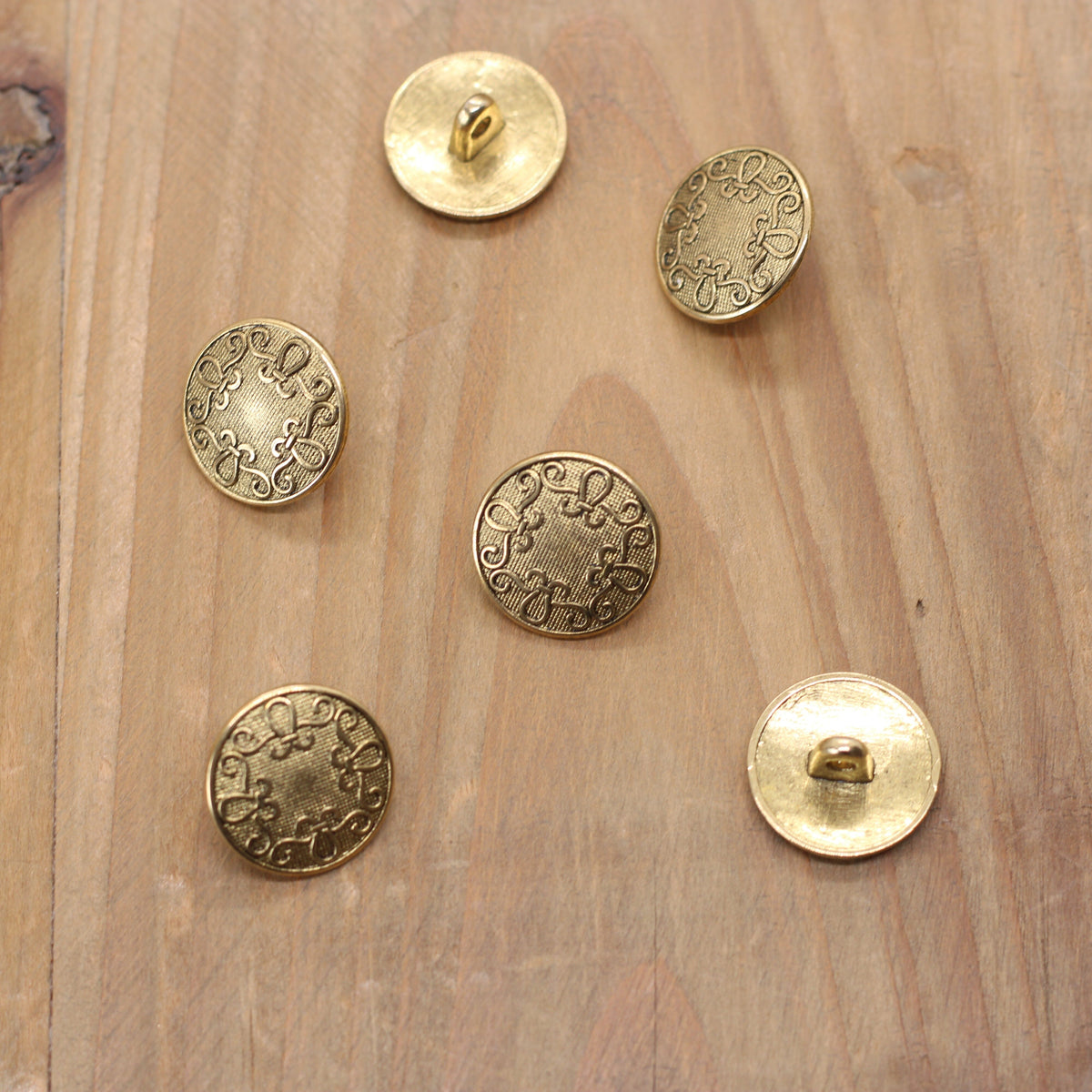 Bouton métallique LIEN ROYAL 15mm- Doré Mercerie Sélection Gaspard & Léonie | Gaspard et Léonie Tissus en ligne et Mercerie à Toulouse