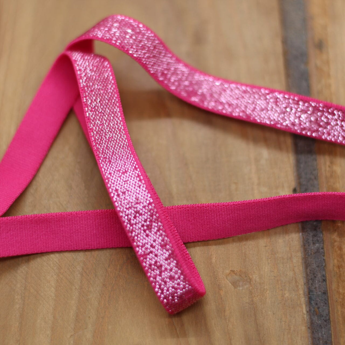 Elastique Lurex Fuschia 10mm (Vendu x10cm) Mercerie Sélection Gaspard & Léonie | Gaspard et Léonie Tissus en ligne et Mercerie à Toulouse