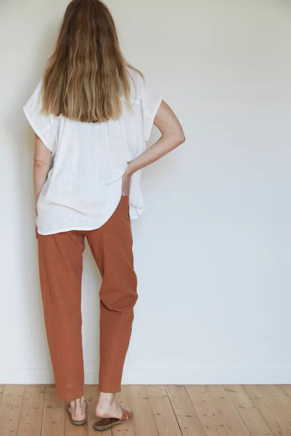 Pantalon le MOM PANT - Patron de couture pochette - MAISON ESSENTIELLE Patron de couture MAISON ESSENTIELLE | Gaspard et Léonie Tissus en ligne et Mercerie à Toulouse