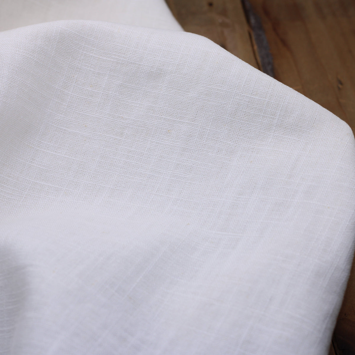 Tissu 100% Lin Lavé Uni - Blanc cassé (Vendu x10cm) Tissus Sélection Gaspard & Léonie | Gaspard et Léonie Tissus en ligne et Mercerie à Toulouse