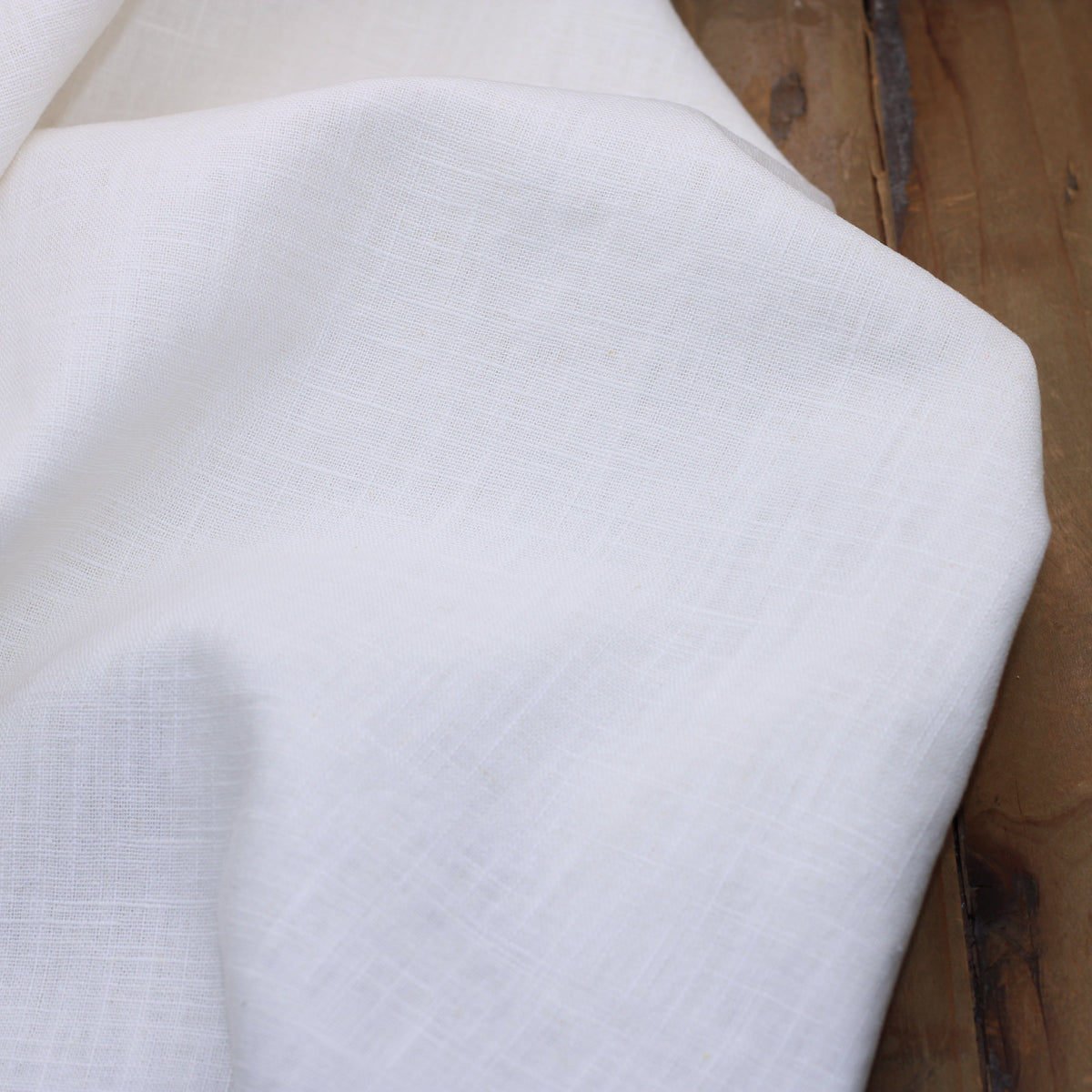 Tissu 100% Lin Lavé Uni - Blanc cassé (Vendu x10cm) Tissus Sélection Gaspard & Léonie | Gaspard et Léonie Tissus en ligne et Mercerie à Toulouse