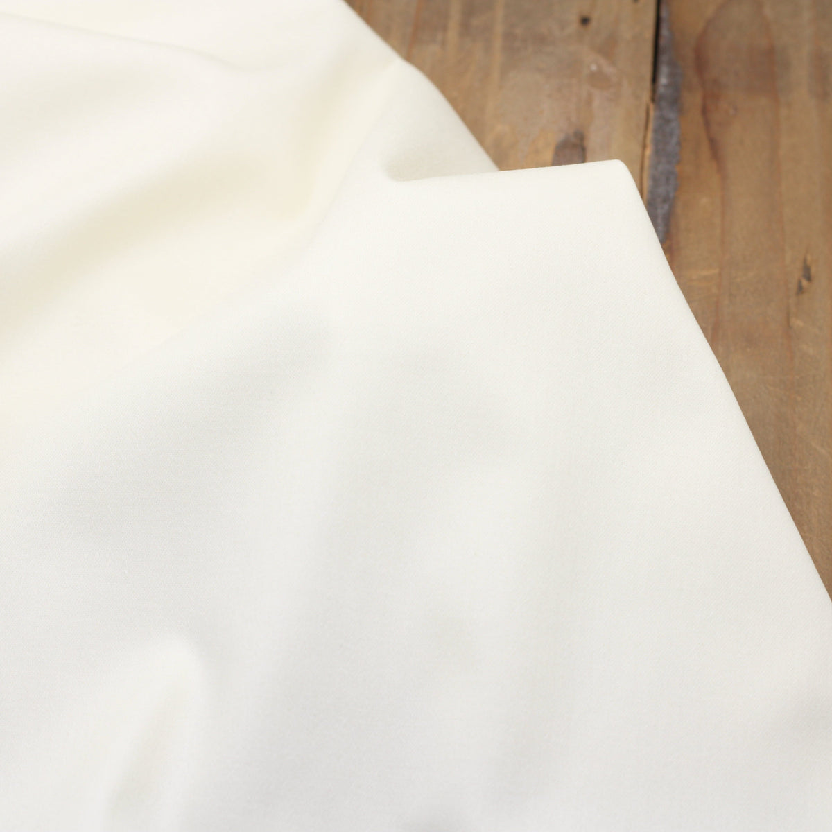 Tissu Fine Gabardine de coton unie Stretch - Ecru (Vendu par 10cm Tissus Sélection Gaspard & Léonie | Gaspard et Léonie Tissus en ligne et Mercerie à Toulouse