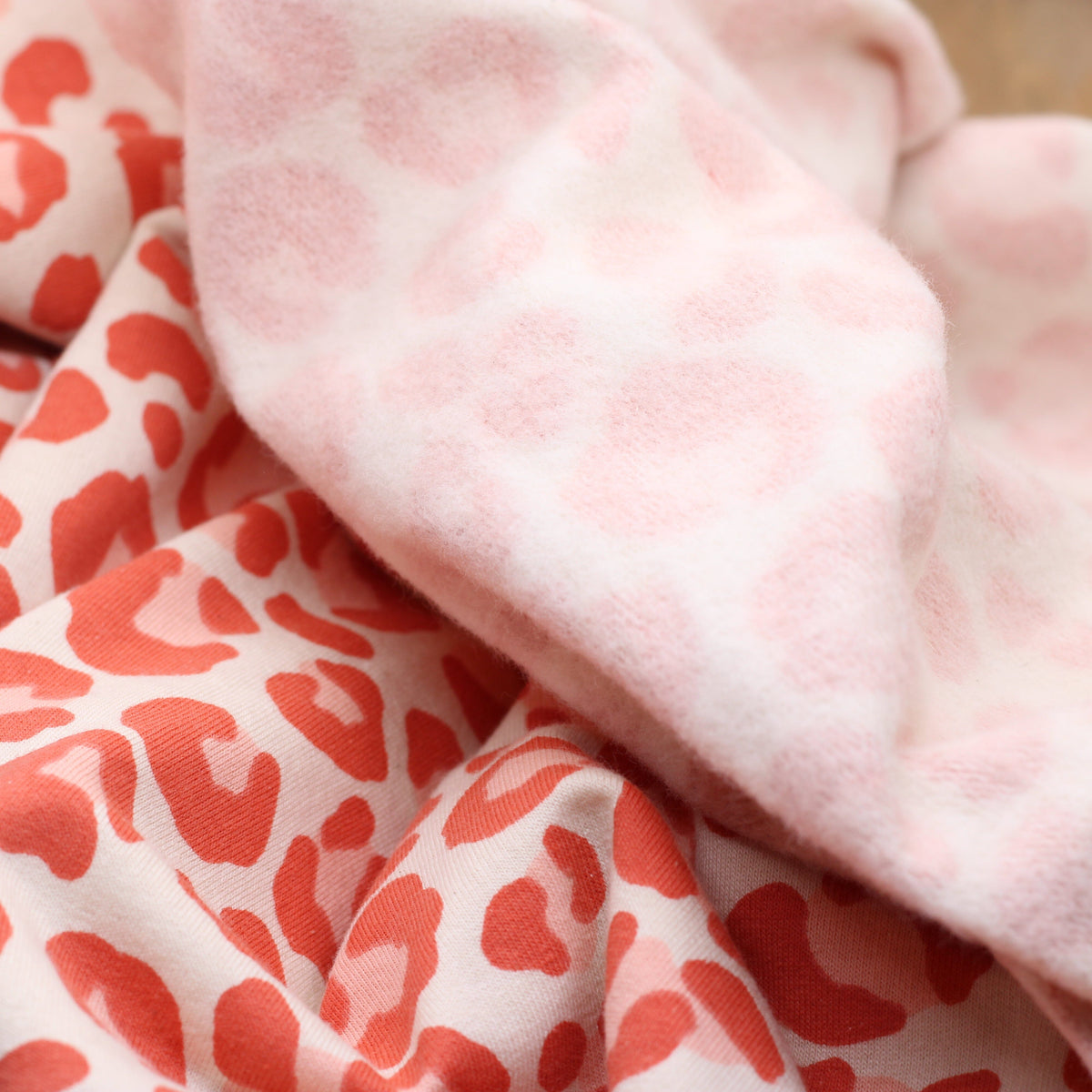 Tissu French terry - ANIMAL SKIN LEOPARD- Terra (Vendu x10cm) Tissus POPPY Designed For You | Gaspard et Léonie Tissus en ligne et Mercerie à Toulouse