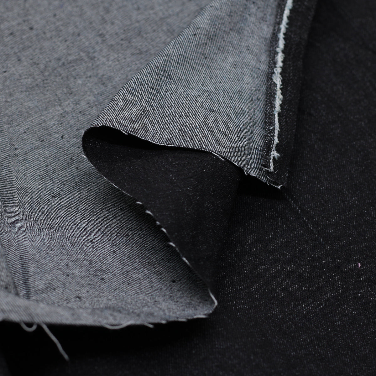 Tissu Jean denim Stretch 11 Oz- Noir (Vendu x10cm) Tissus Sélection Gaspard & Léonie | Gaspard et Léonie Tissus en ligne et Mercerie à Toulouse