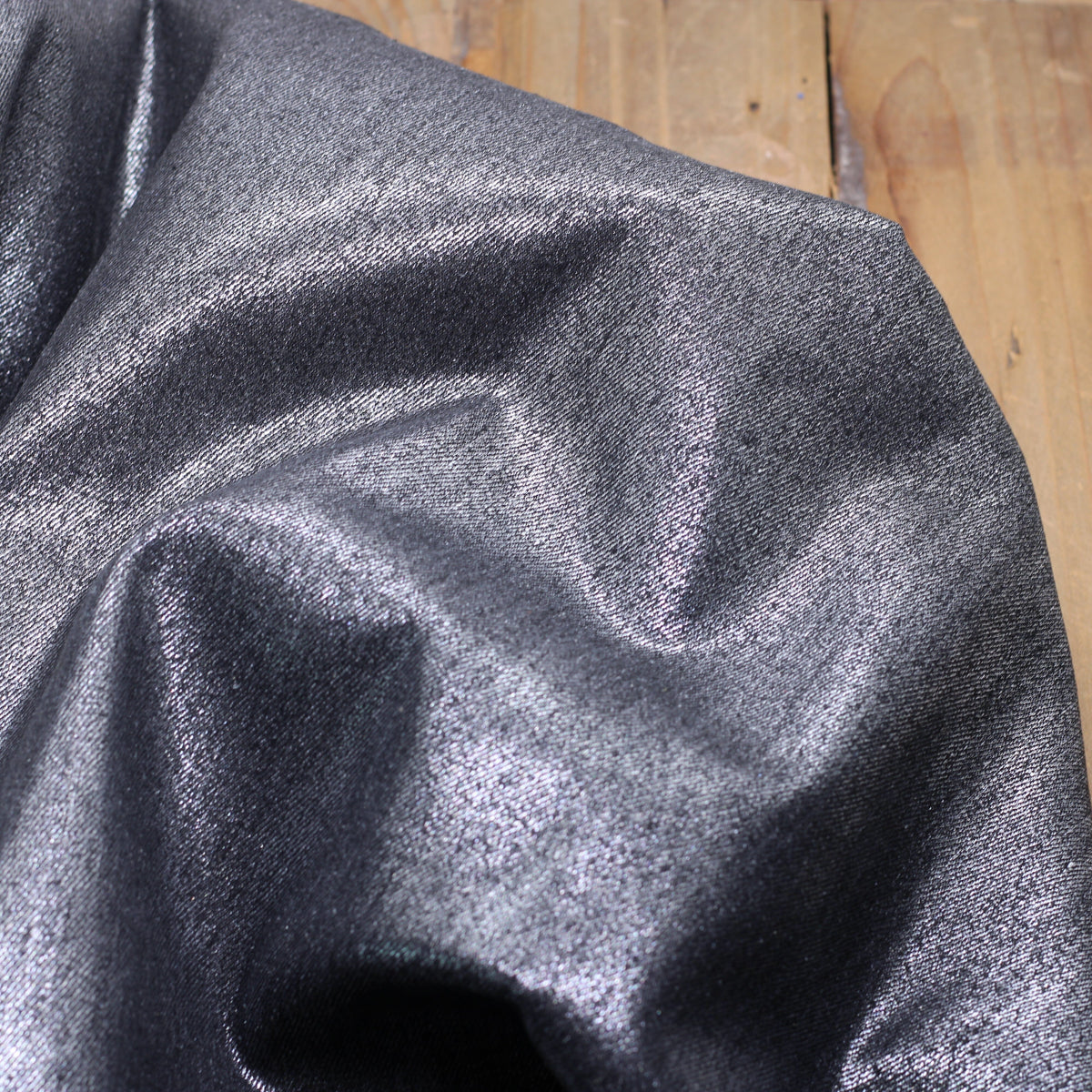 Tissu Jean Stretch- Noir irisé argent (Vendu x10cm) Tissus Sélection Gaspard & Léonie | Gaspard et Léonie Tissus en ligne et Mercerie à Toulouse