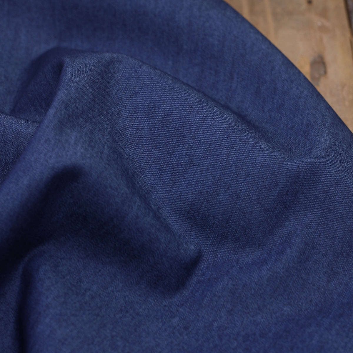 Tissu popeline de Coton Denim léger - Bleu Brut (Vendu x10cm) Tissus Sélection Gaspard & Léonie | Gaspard et Léonie Tissus en ligne et Mercerie à Toulouse