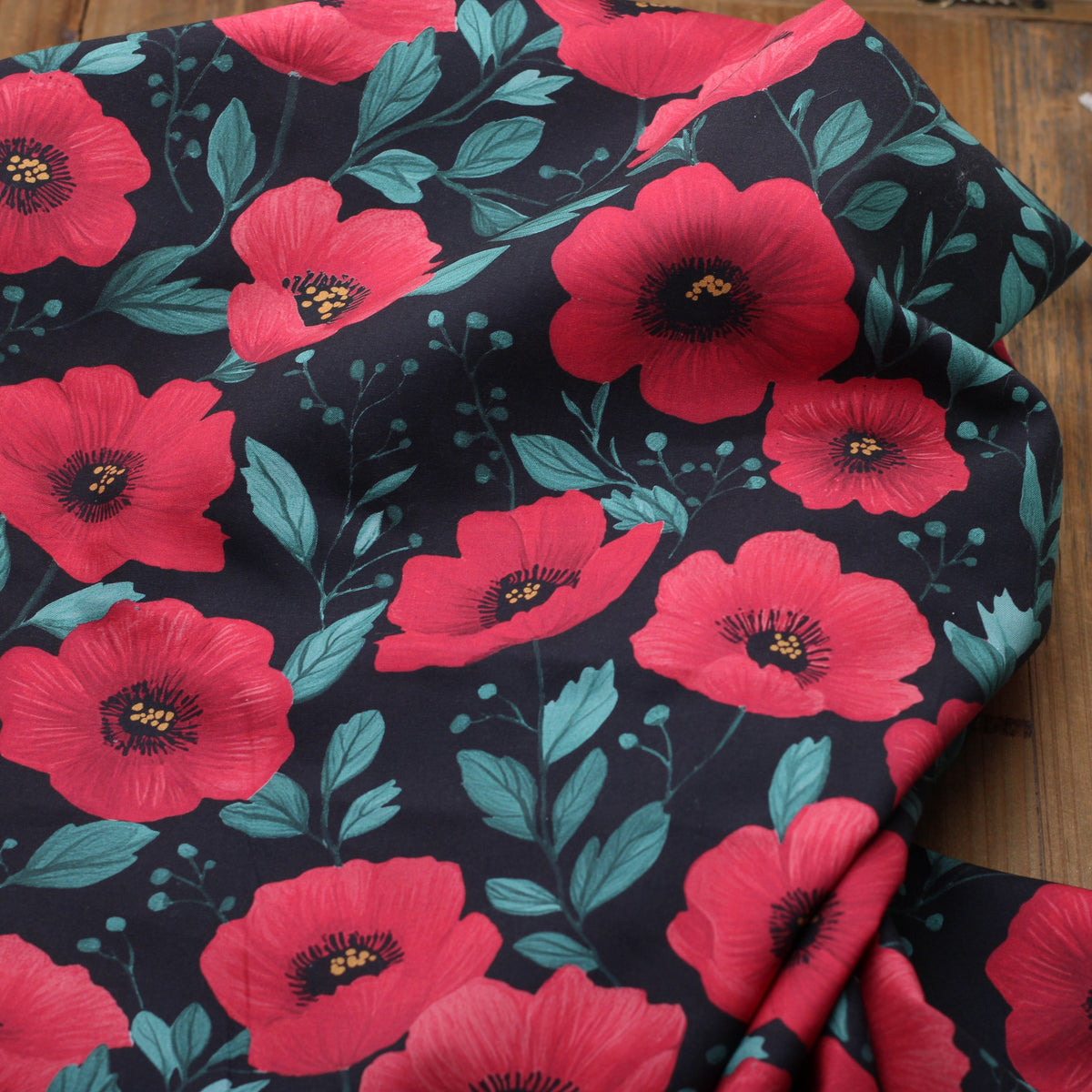 Tissu popeline de coton fleuri - COQUELICOTS- Noir /Rouge (Vendu x10cm) Tissus Sélection Gaspard & Léonie | Gaspard et Léonie Tissus en ligne et Mercerie à Toulouse