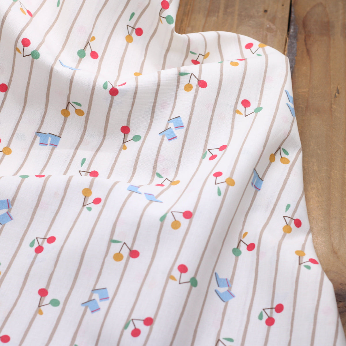 Tissu popeline de coton - PATATI - Ecru (vendu x10cm) Tissus DOMOTEX | Gaspard et Léonie Tissus en ligne et Mercerie à Toulouse