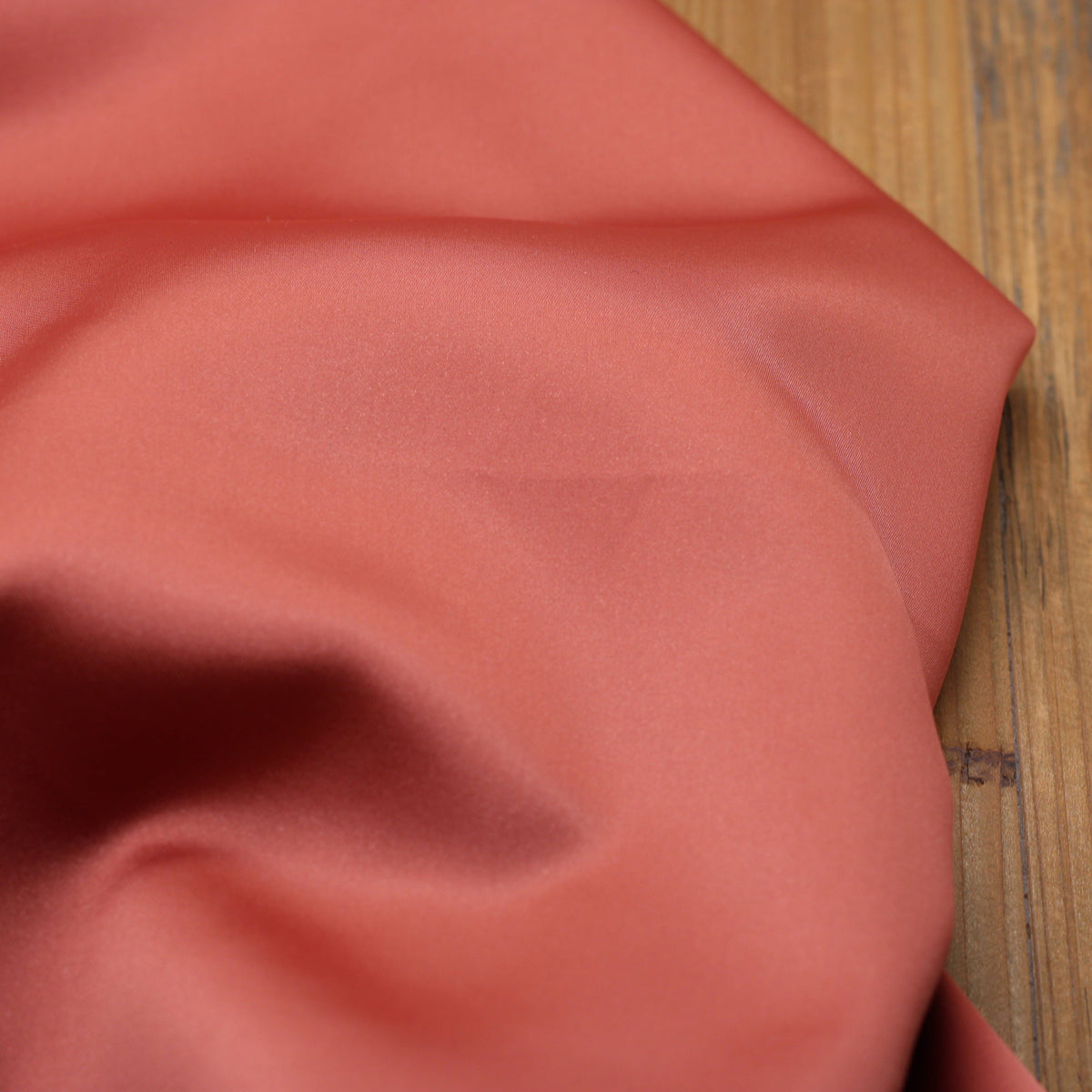 Tissu satin Duchesse uni - Terracotta (Vendu x10cm) Tissus Sélection Gaspard & Léonie | Gaspard et Léonie Tissus en ligne et Mercerie à Toulouse