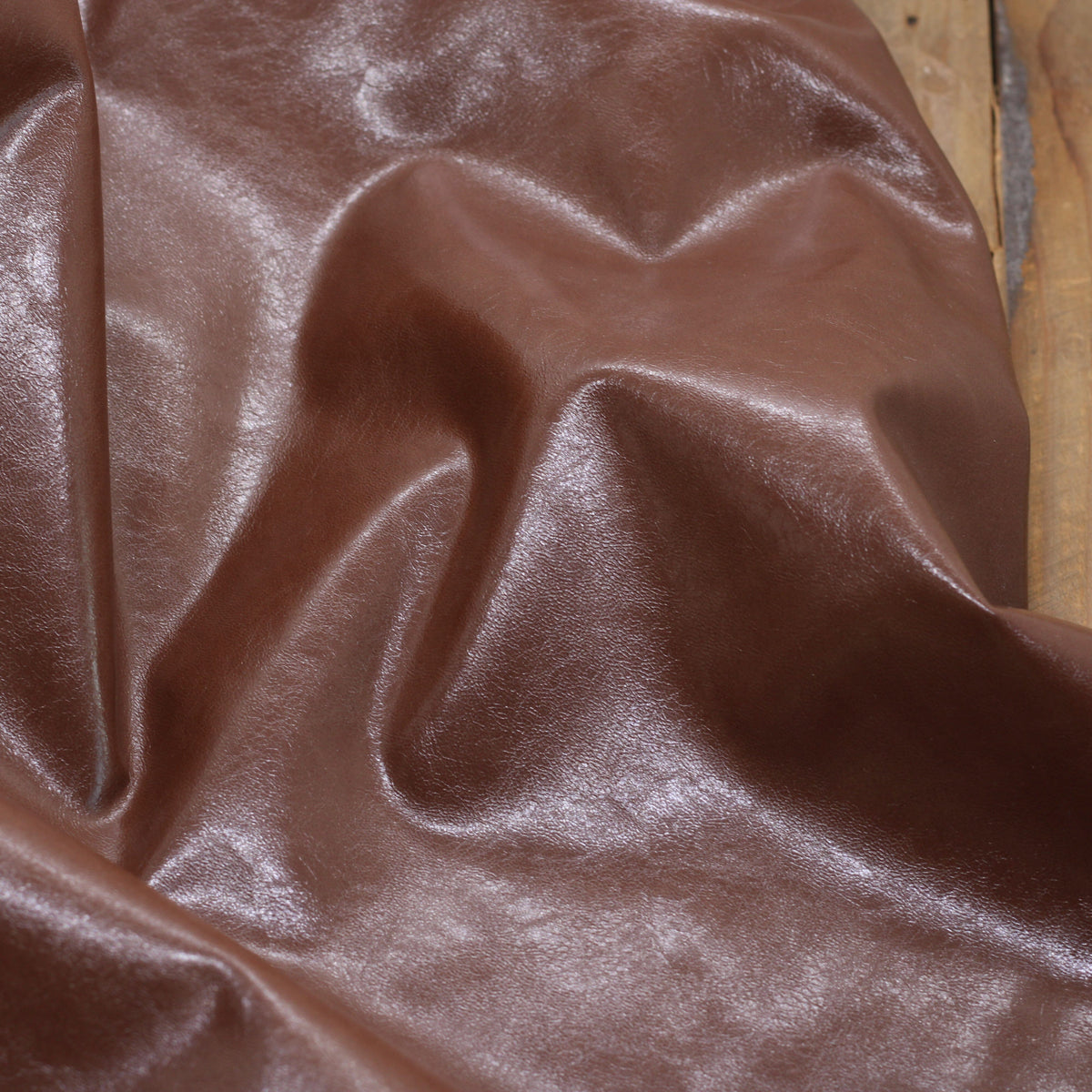 Tissu Simili Cuir Vintage- Marron (Vendu x10cm) Tissus Sélection Gaspard et Léonie | Gaspard et Léonie Tissus en ligne et Mercerie à Toulouse