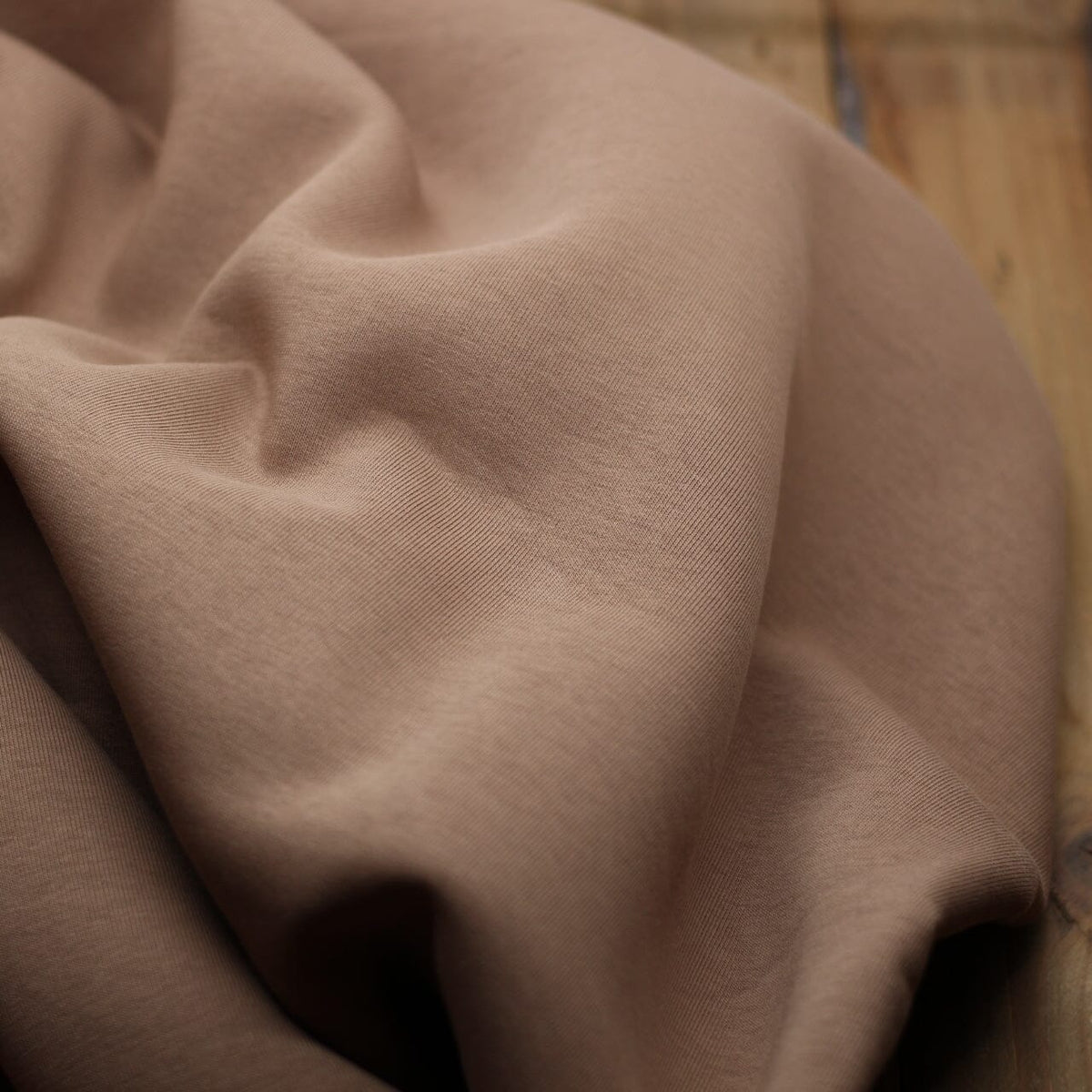 Tissu Sweat / Jogging - Chocolat clair (Vendu x10cm) Tissus Sélection Gaspard & Léonie | Gaspard et Léonie Tissus en ligne et Mercerie à Toulouse