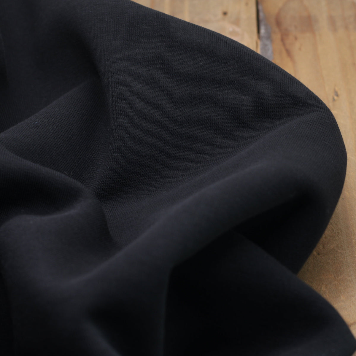 Tissu Sweat / Jogging - Noir (Vendu x10cm) Tissus Sélection Gaspard & Léonie | Gaspard et Léonie Tissus en ligne et Mercerie à Toulouse