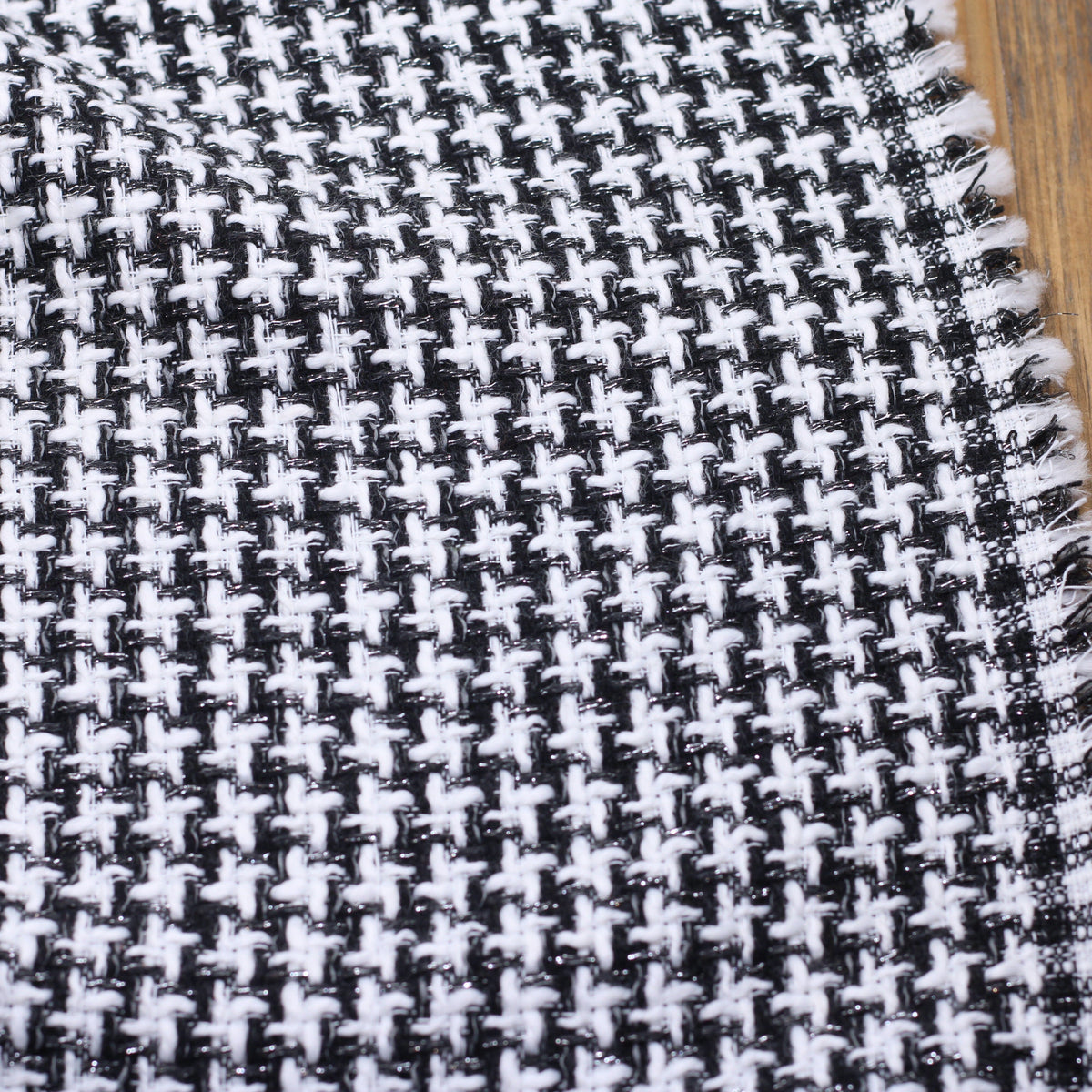 Tissu Tweed pied de poule - MONA - Noir/Argenté (Vendu x10cm) Tissus Sélection Gaspard & Léonie | Gaspard et Léonie Tissus en ligne et Mercerie à Toulouse
