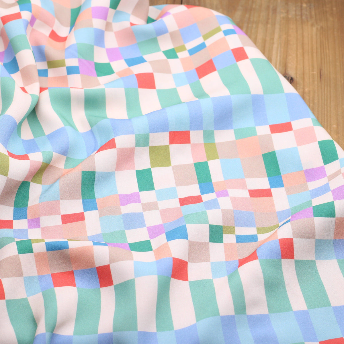 Tissu Viscose fleuri - MODERN CARREAUX - Ecru (vendu x10cm) Tissus Sélection Gaspard & Léonie | Gaspard et Léonie Tissus en ligne et Mercerie à Toulouse