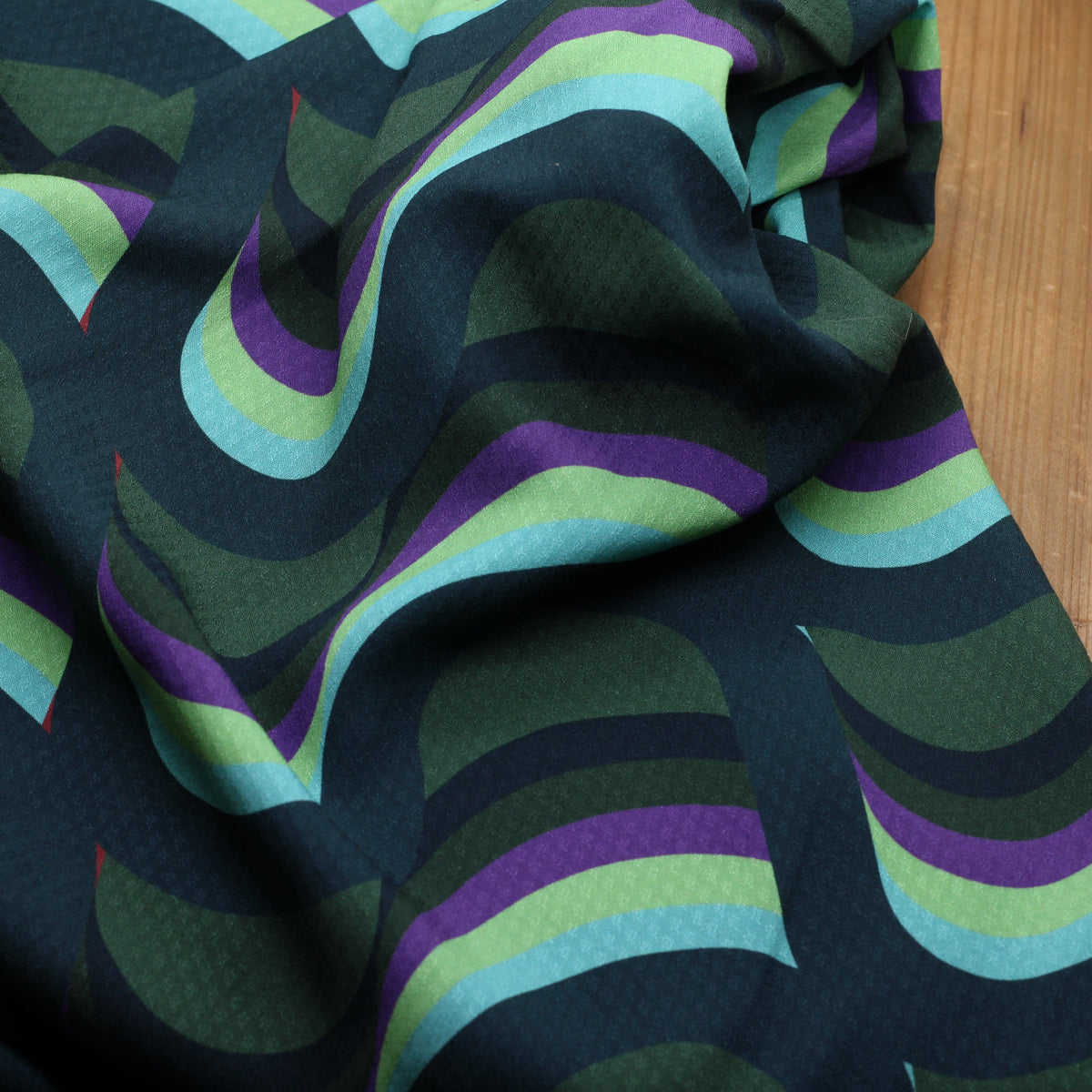 Tissu Viscose - JACQUARD ABSTRAIT WAVES - Vert (vendu x10cm) Tissus Sélection Gaspard & Léonie | Gaspard et Léonie Tissus en ligne et Mercerie à Toulouse