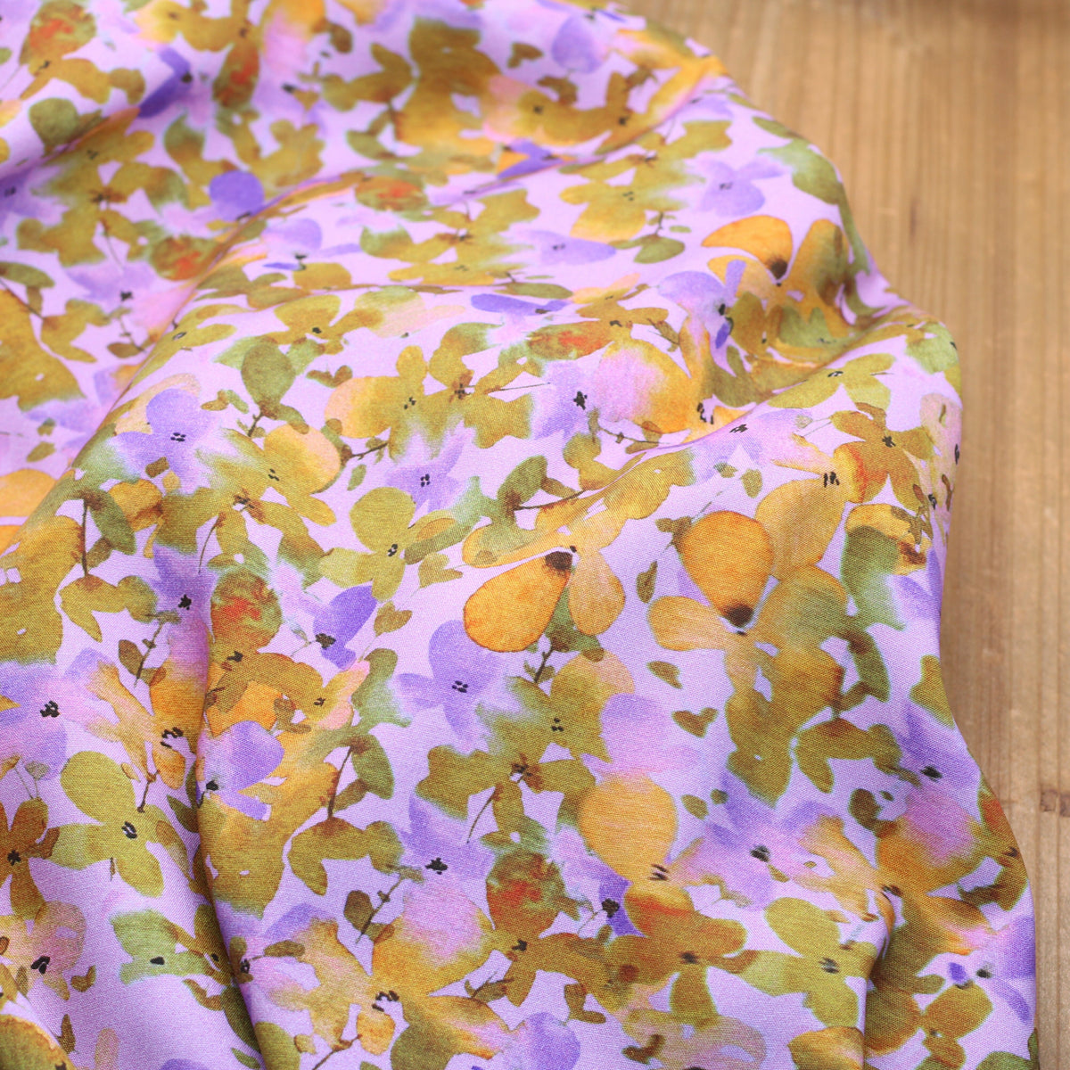 Tissu Viscose Stretch fleuri - Mauve (Vendu x10cm) Tissus Sélection Gaspard & Léonie | Gaspard et Léonie Tissus en ligne et Mercerie à Toulouse
