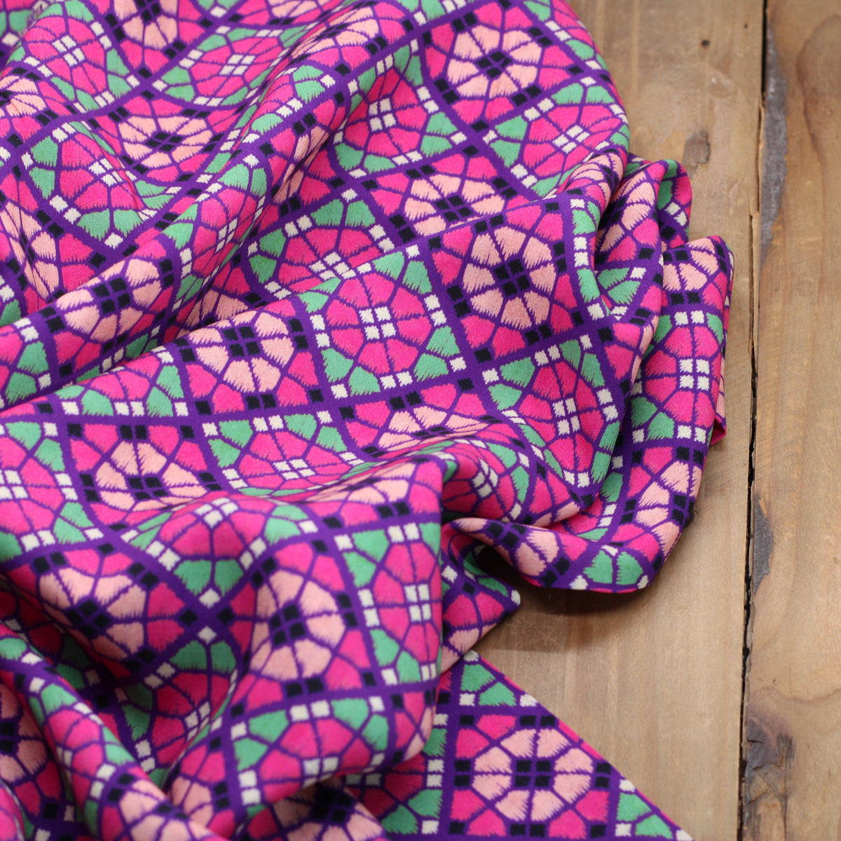 Tissu Viscose - VIA - Fuchsia/vert (vendu x10cm) Tissus Sélection Gaspard & Léonie | Gaspard et Léonie Tissus en ligne et Mercerie à Toulouse