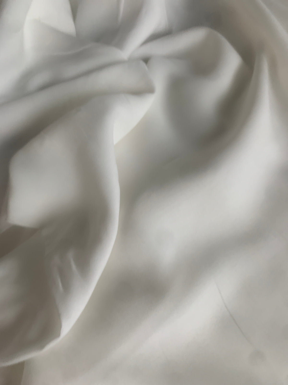 Tissu Voile de Viscose Unie - Blanc (Vendu x10cm) Tissus Sélection Gaspard & Léonie | Gaspard et Léonie Tissus en ligne et Mercerie à Toulouse