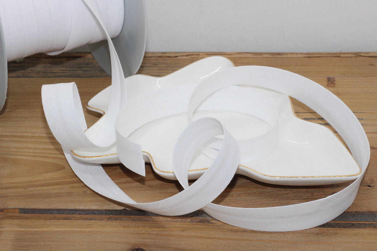 Biais Polycoton uni COL:001 20mm Blanc (Vendu x10cm) - L'atelier de Gaspard et Léonie