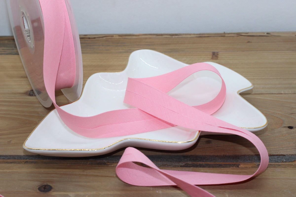 Biais Polycoton uni COL:22 20mm Rose (Vendu x10cm) - L'atelier de Gaspard et Léonie